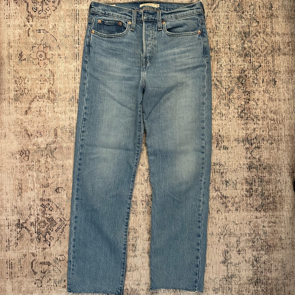 Levi’s Wedgie Straight Jean - Size 28